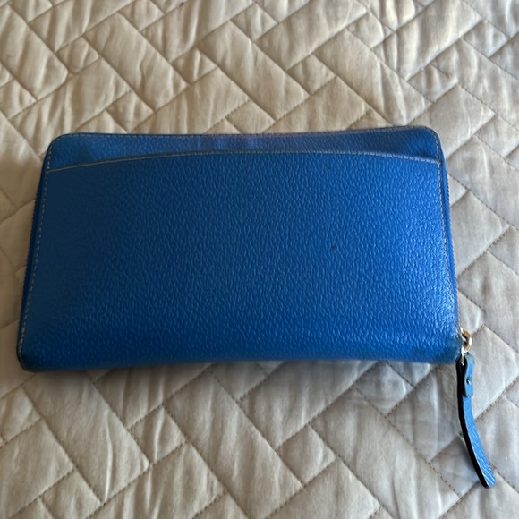 Kate spade large wallet. - Picture 2 of 7